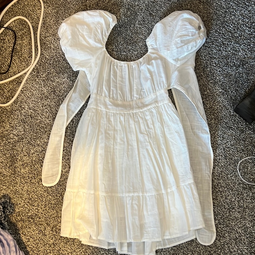 Short white dress